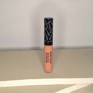 Lip gloss σε απόχρωση natural glam